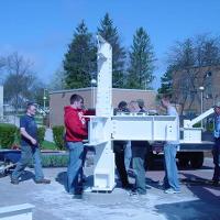 ding & Construction Students with Grounds Crew Erect SSTS