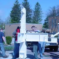 ding & Construction Students with Grounds Crew Erect SSTS