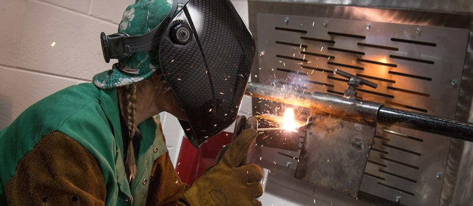 How to Become a Welding Engineer: Education and Career Roadmap