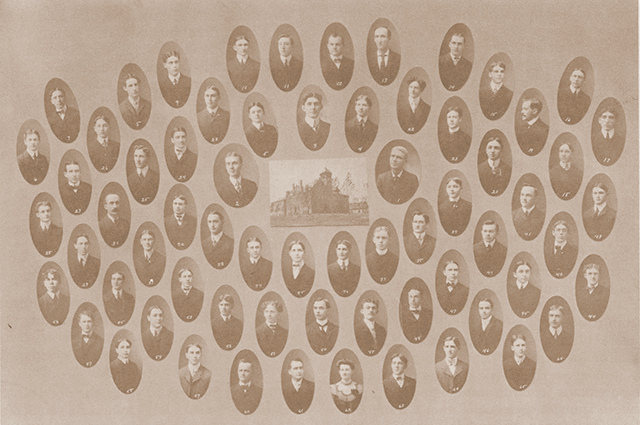 1902 pharmacy class picture
