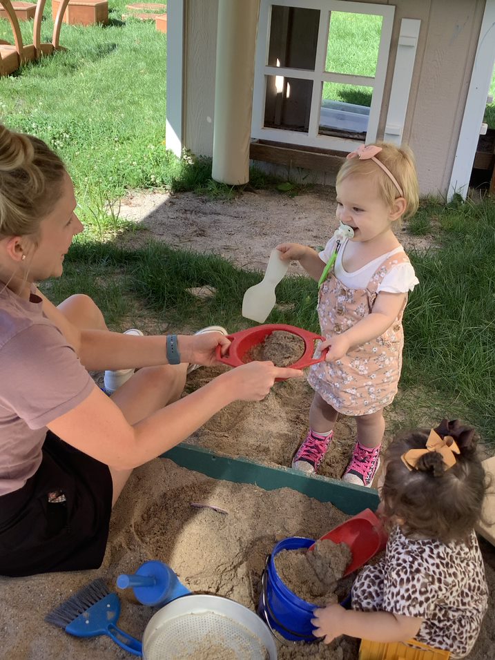 Toddlers in sandbox