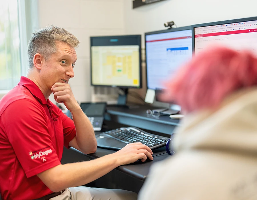Student meeting with an academic advisor at Ferris State University