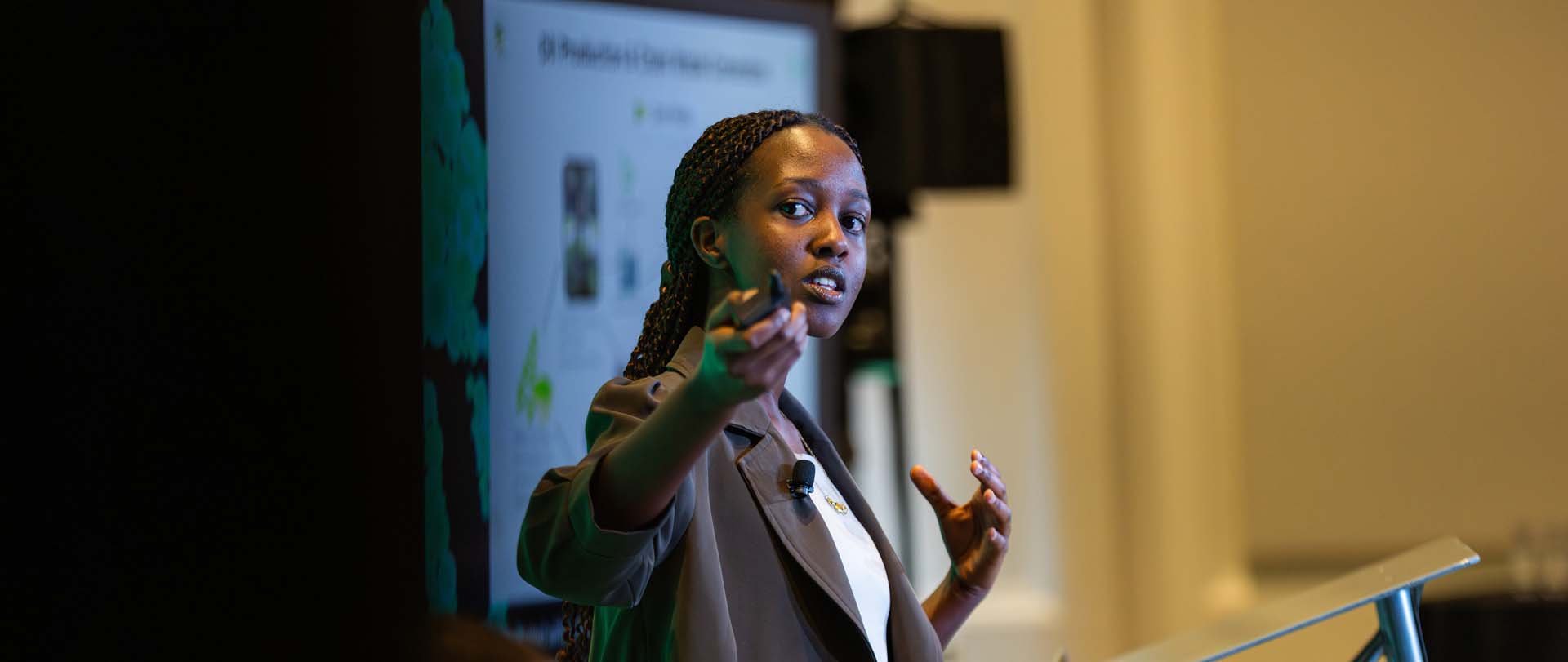 Wege Prize finalist Batoni Allen sharing a presentation