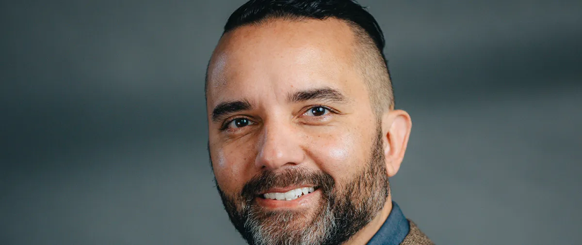 headshot of Donavon Shellenbarger