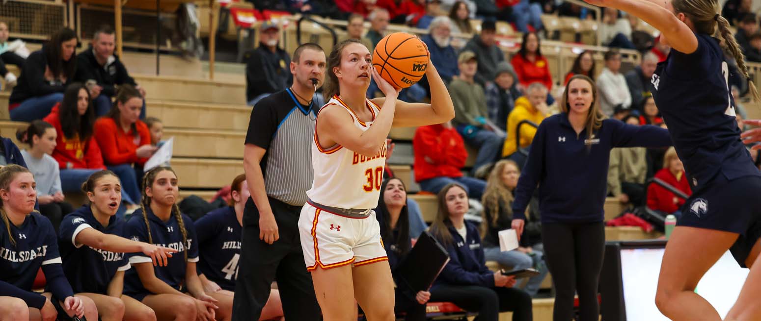 Action shot of Emma Shierbeek