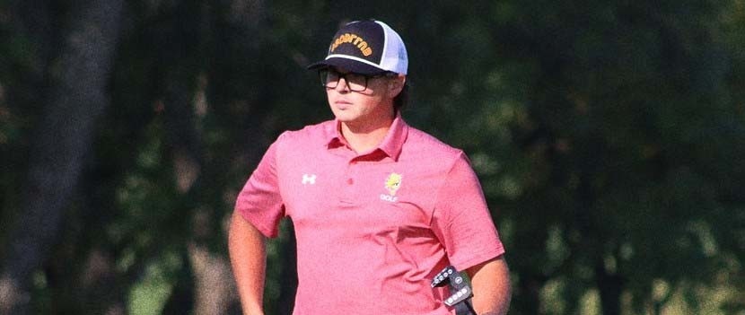 Senior golfer Sam Harvey