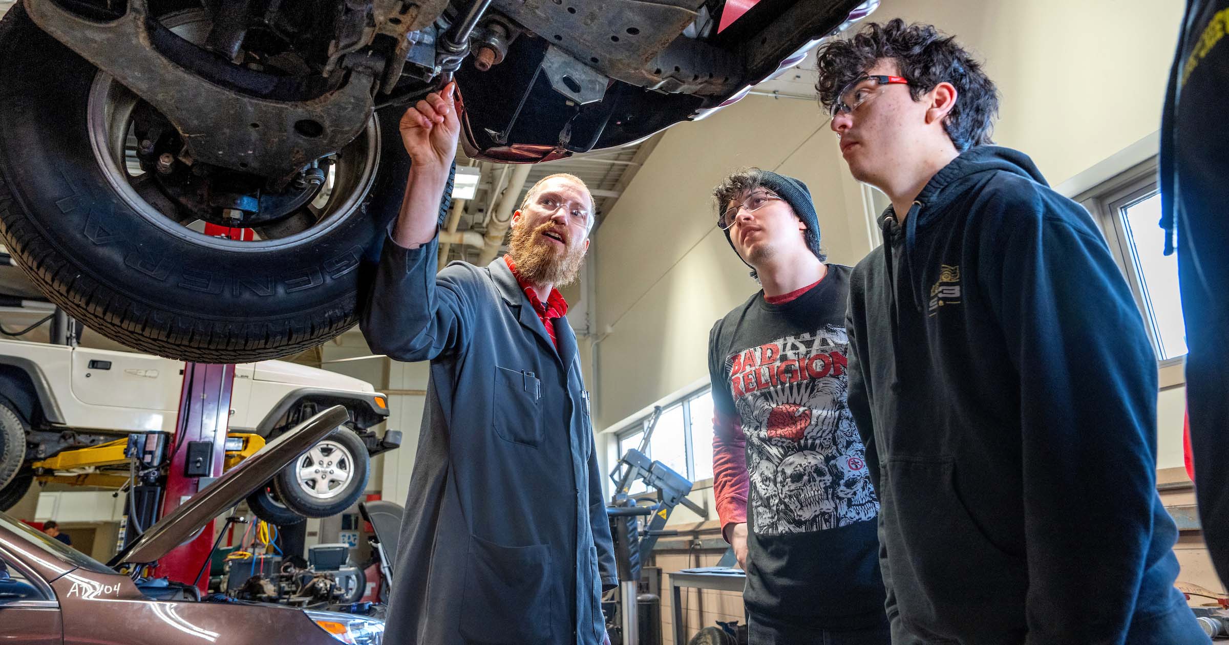 Ferris State’s Automotive Engineering Technology program helps Bulldogs earn more while ranked best in the nation