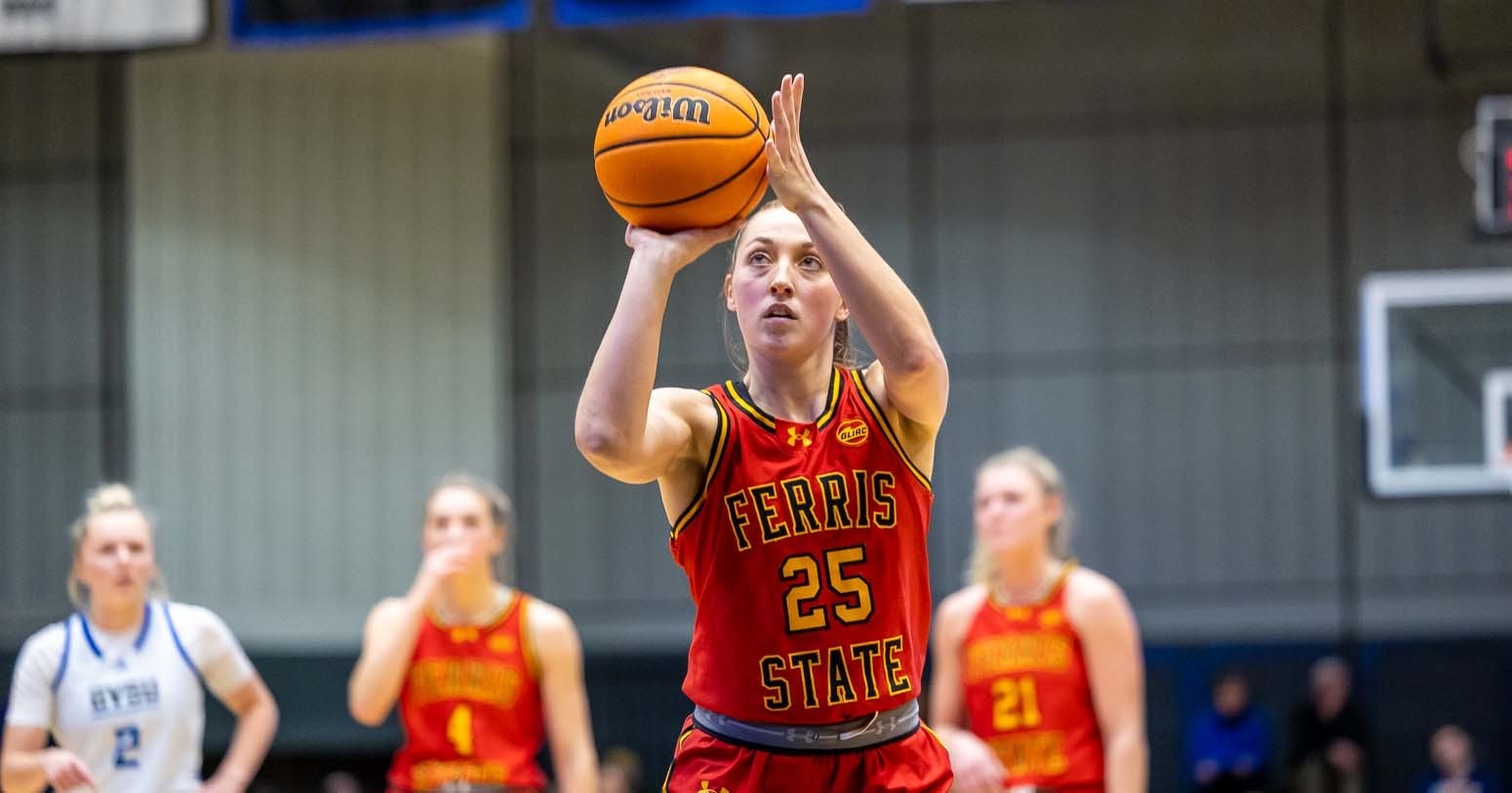 Mia Riley attempting a free throw against Grand Valley State