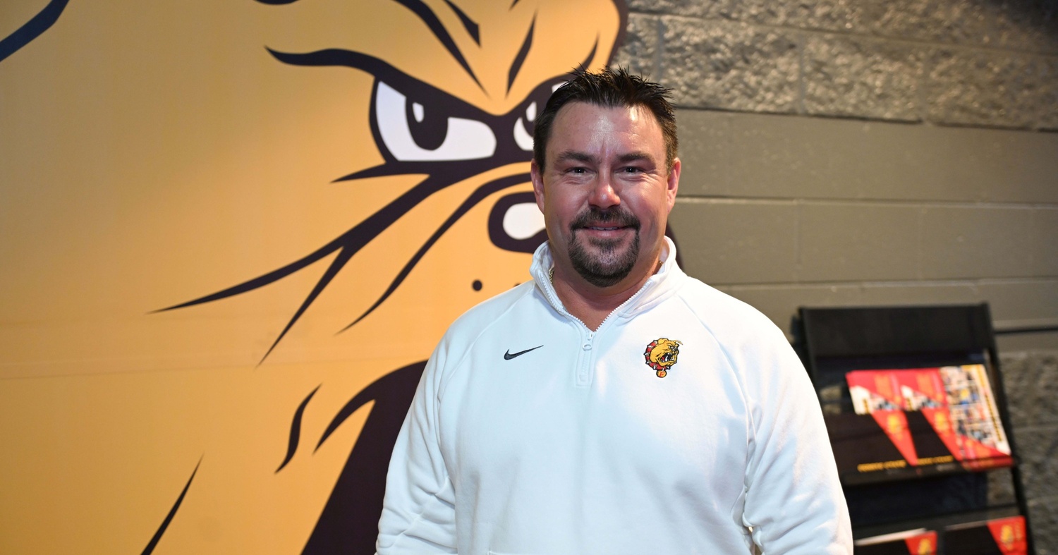 Headshot of Nykodym.