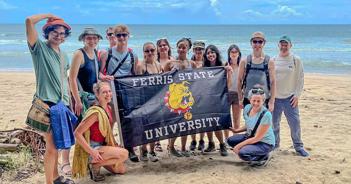 Ferris State University students studying abroad in Costa Rica