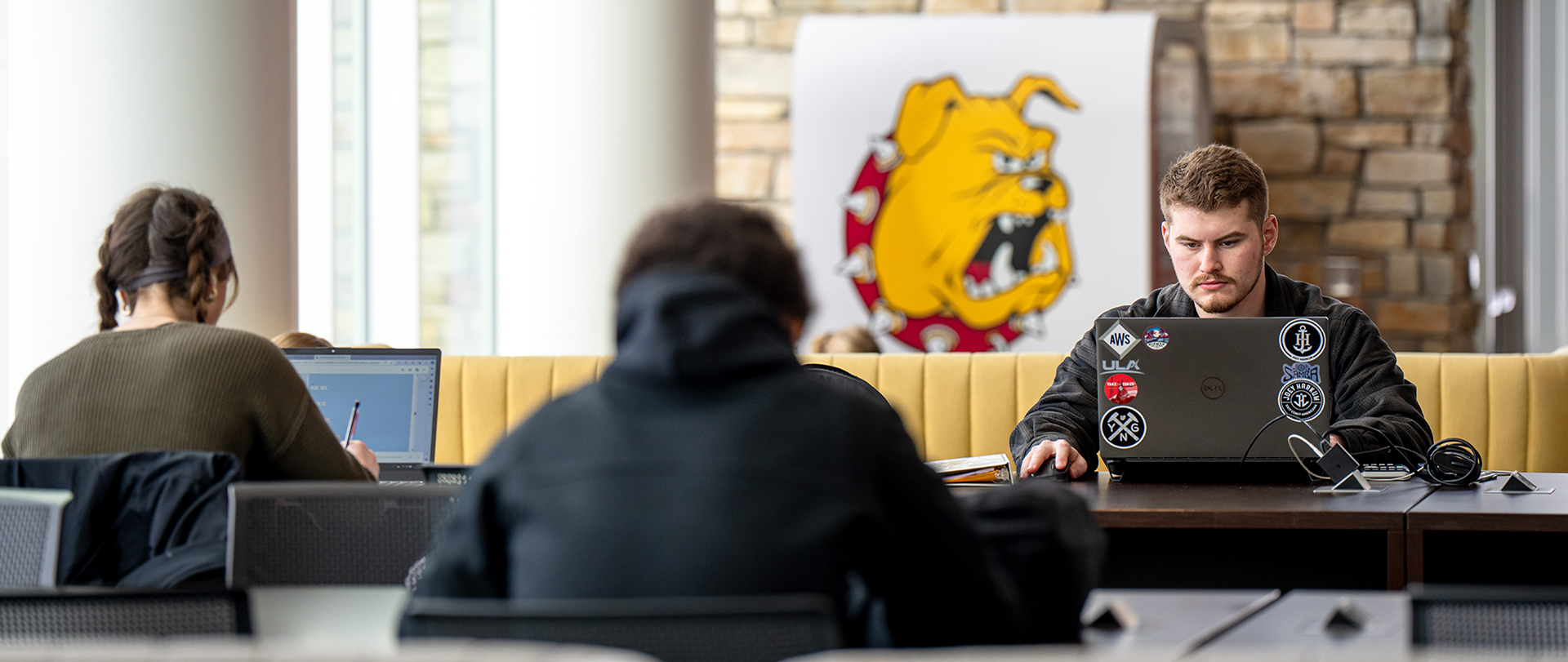Ferris State Sending Financial Aid Awards to Accepted Students while Awaiting FAFSA Data to Help Families Make College Choice