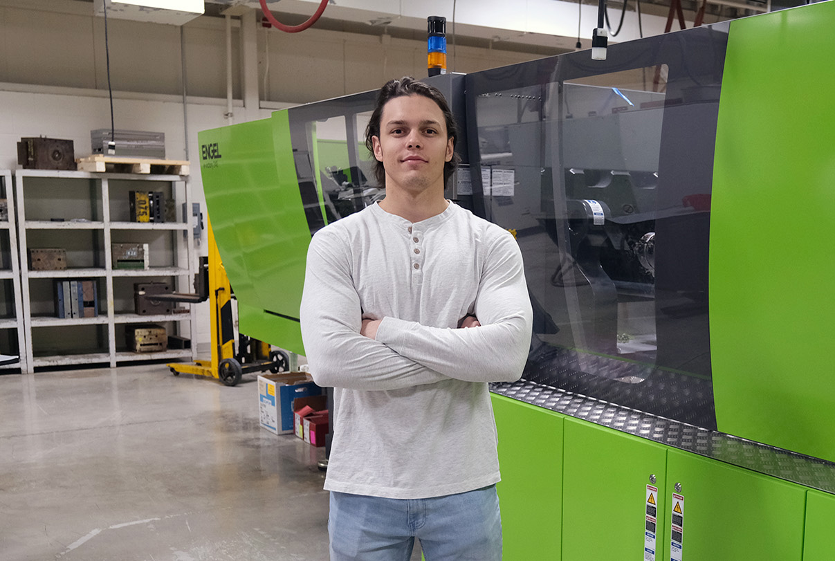DuPont Scholarship Boosts Ferris State Plastics Engineering Technology Senior’s Bottom Line Ahead of Career Entry