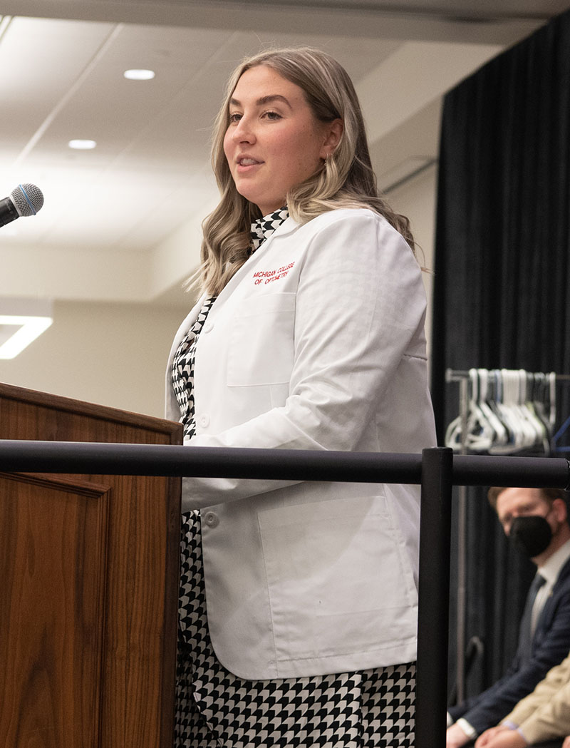 MCO student giving a speech at the White Coat Ceremony