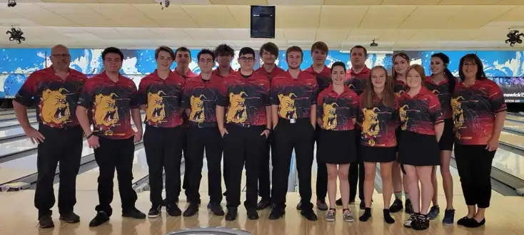 Shannon McLean with bowling team